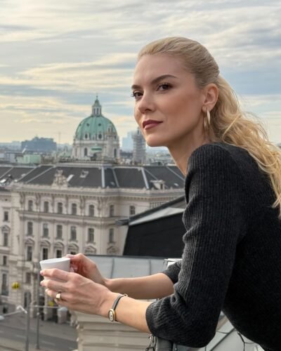 Pelin Çift Kimdir? | Fotoğrafları ve Medya Kariyeri